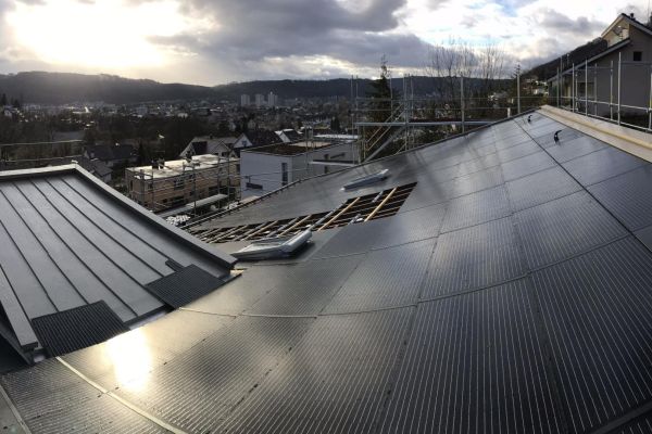 solar-indach-wettingen-01-1920px-08D82FAC44-4803-E358-9958-FDC50D48416B.jpg